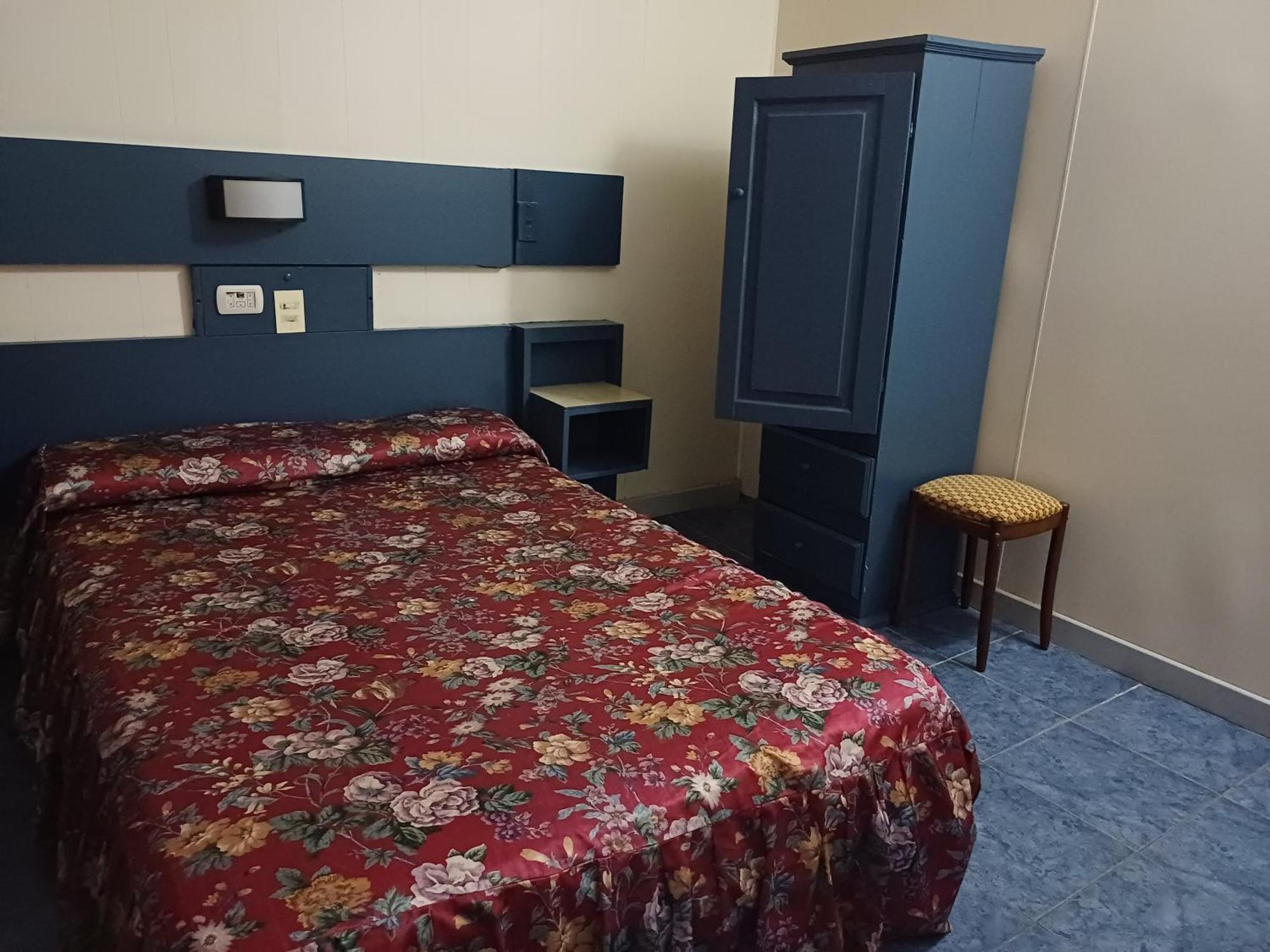 Hotel Paname, Cerca De La Rural , Embajada Eeuu , Hipodromo De Palermo Y Campo De Polo, Buenos Aires